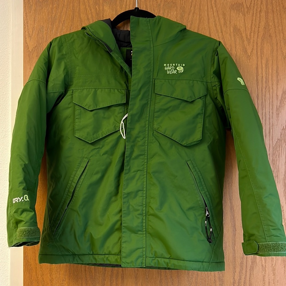 Boys youth Mountain Hard Wear jacket medium